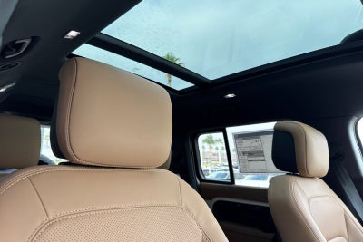 2026 Land Rover Defender 130 X-Dynamic SE