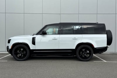 2026 Land Rover Defender 130 X-Dynamic SE