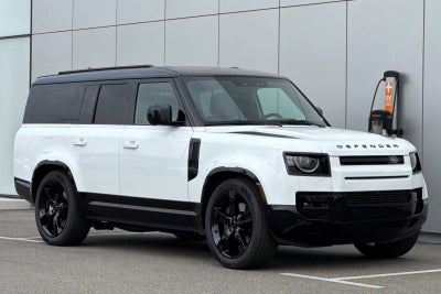 2026 Land Rover Defender 130 X-Dynamic SE