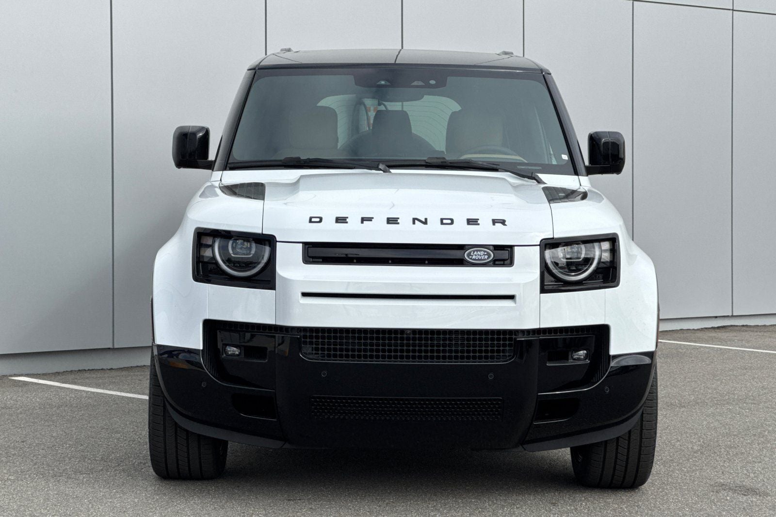 2026 Land Rover Defender 130 X-Dynamic SE