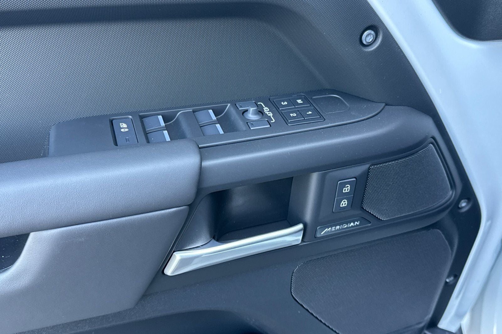 2026 Land Rover Defender 110 S