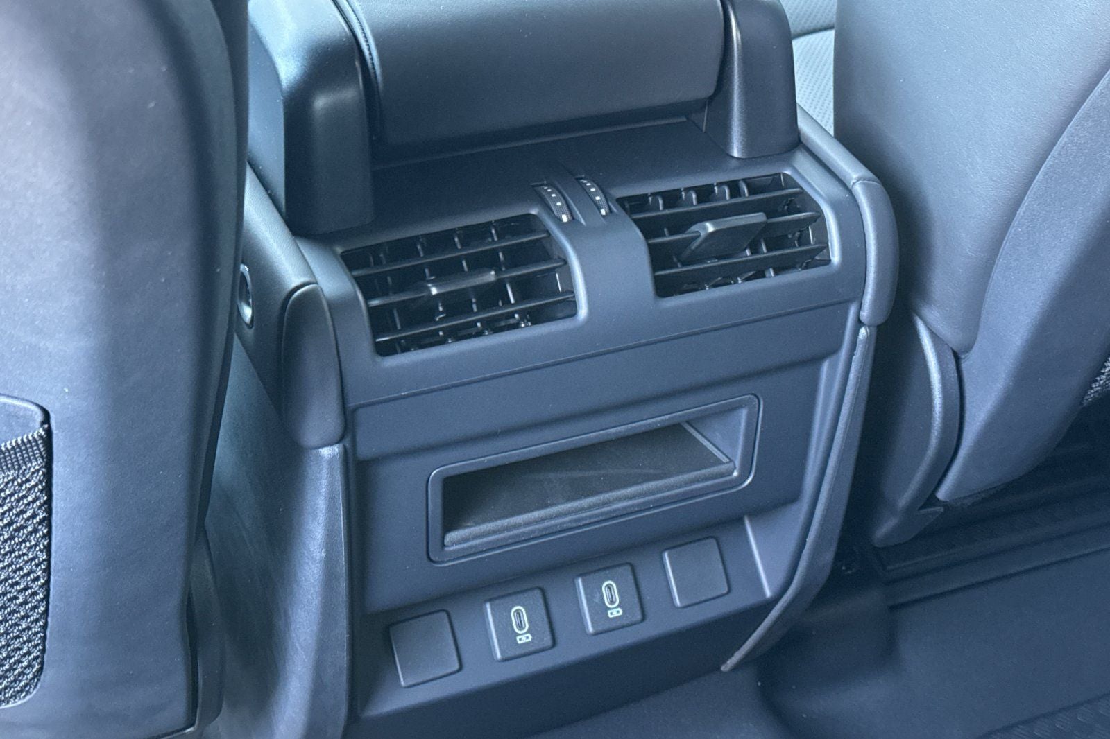2026 Land Rover Defender 110 S