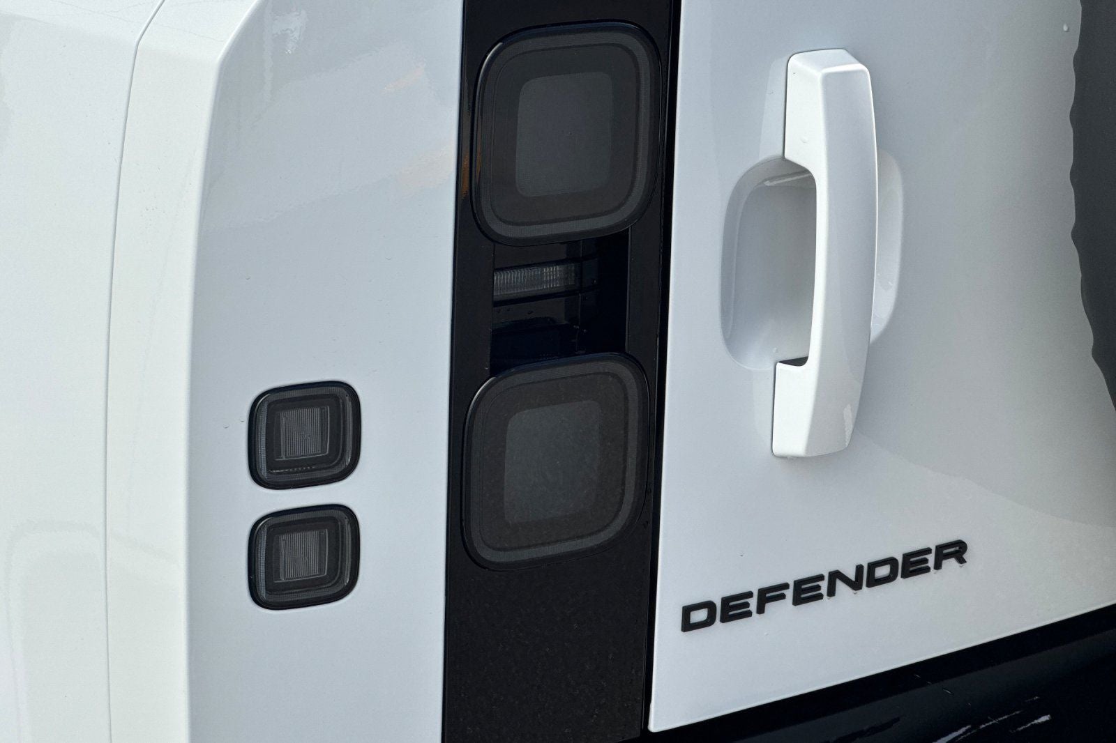 2026 Land Rover Defender 110 S