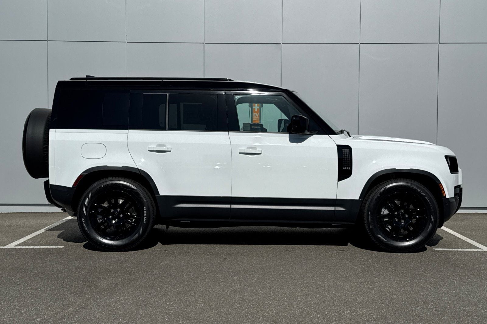 2026 Land Rover Defender 110 S