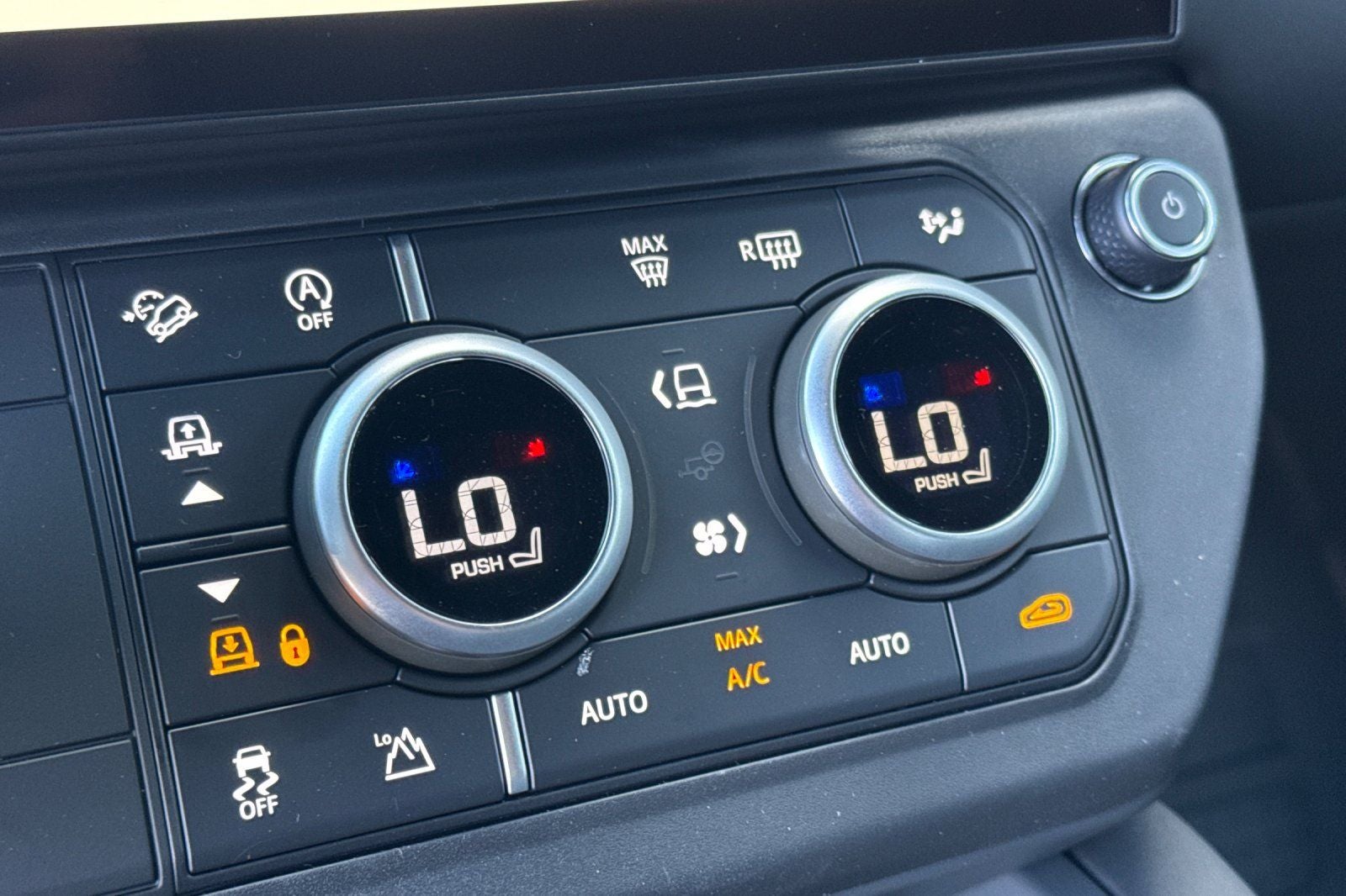 2026 Land Rover Defender 110 S