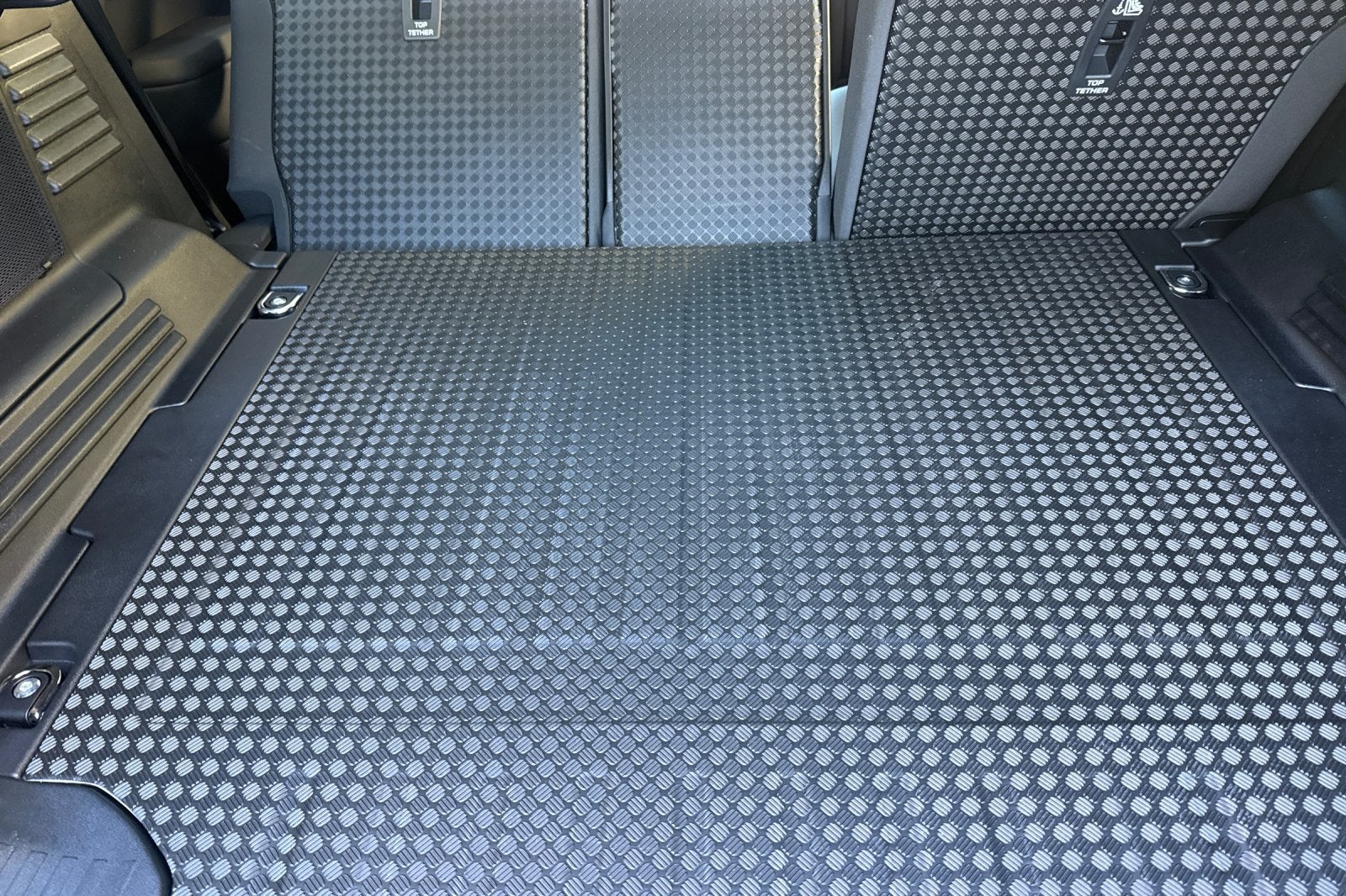 2026 Land Rover Defender 110 S