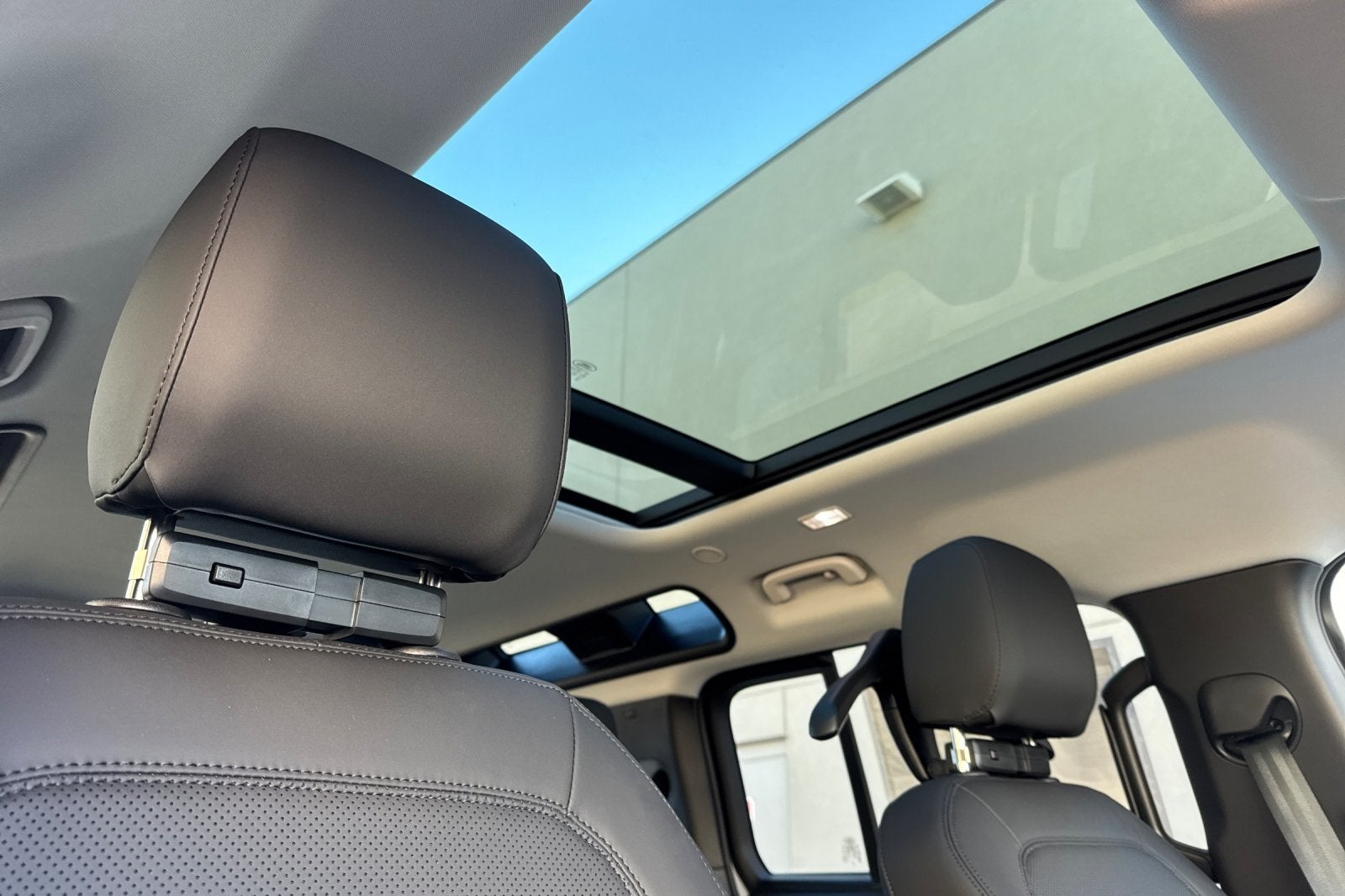 2026 Land Rover Defender 110 S