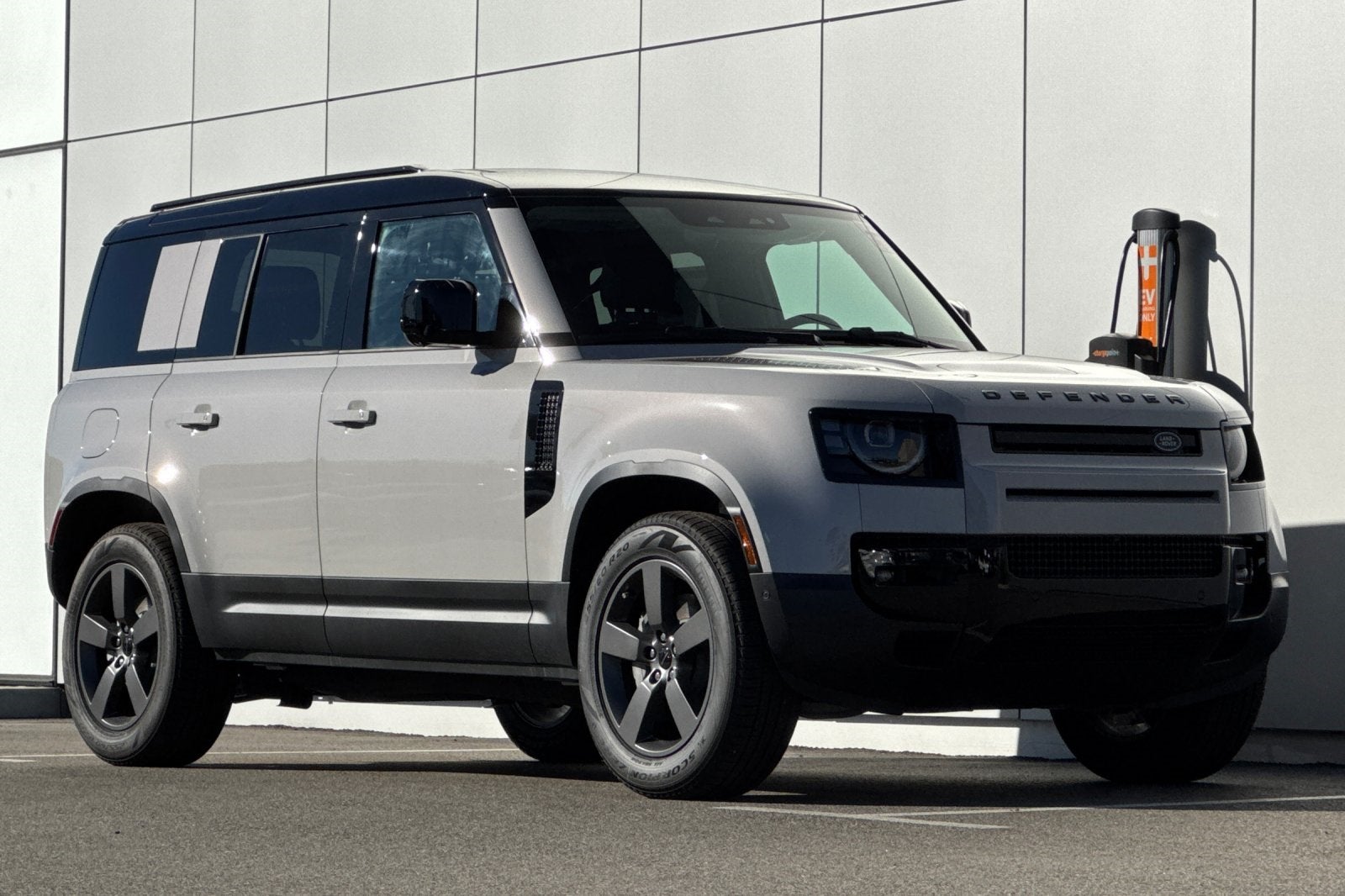 2026 Land Rover Defender 110 S