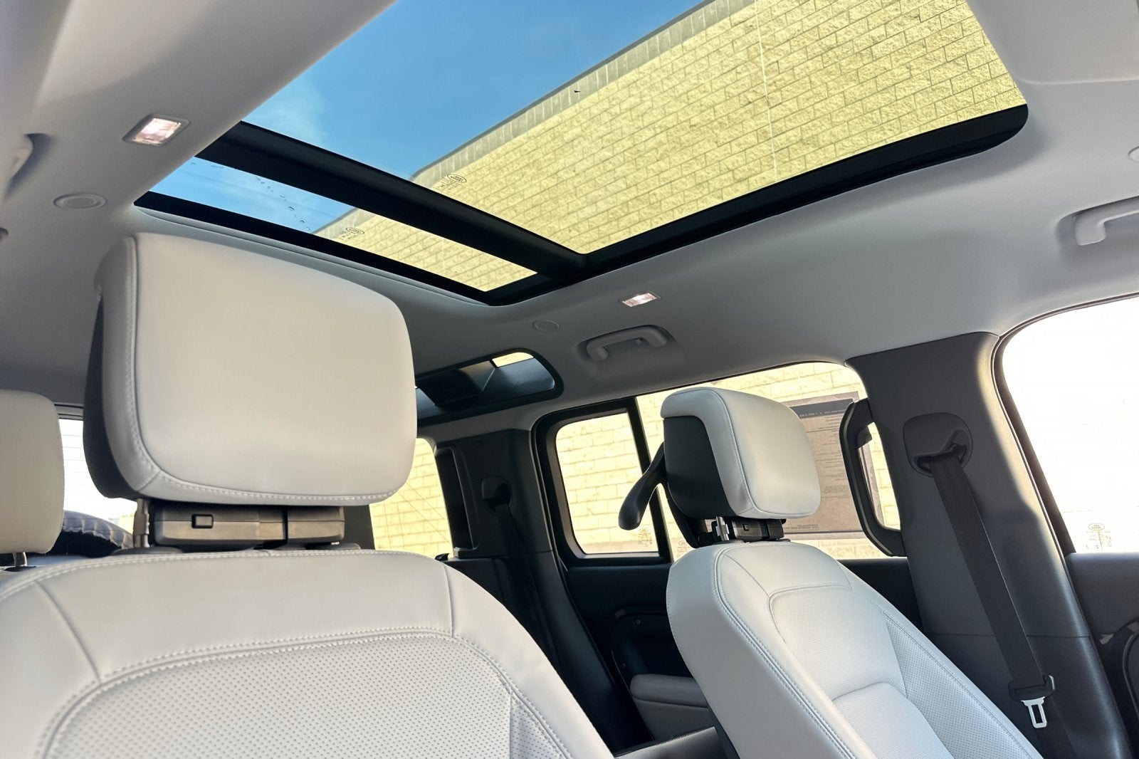 2026 Land Rover Defender 110 S