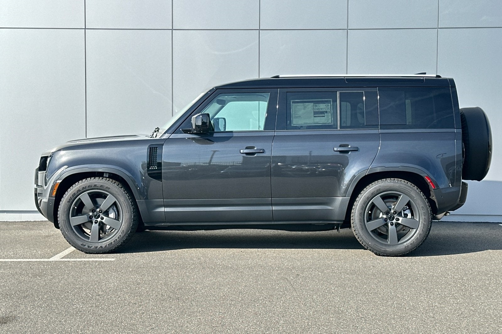 2026 Land Rover Defender 110 S