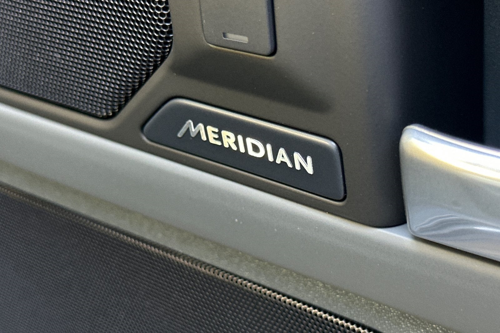 2026 Land Rover Defender 110 S