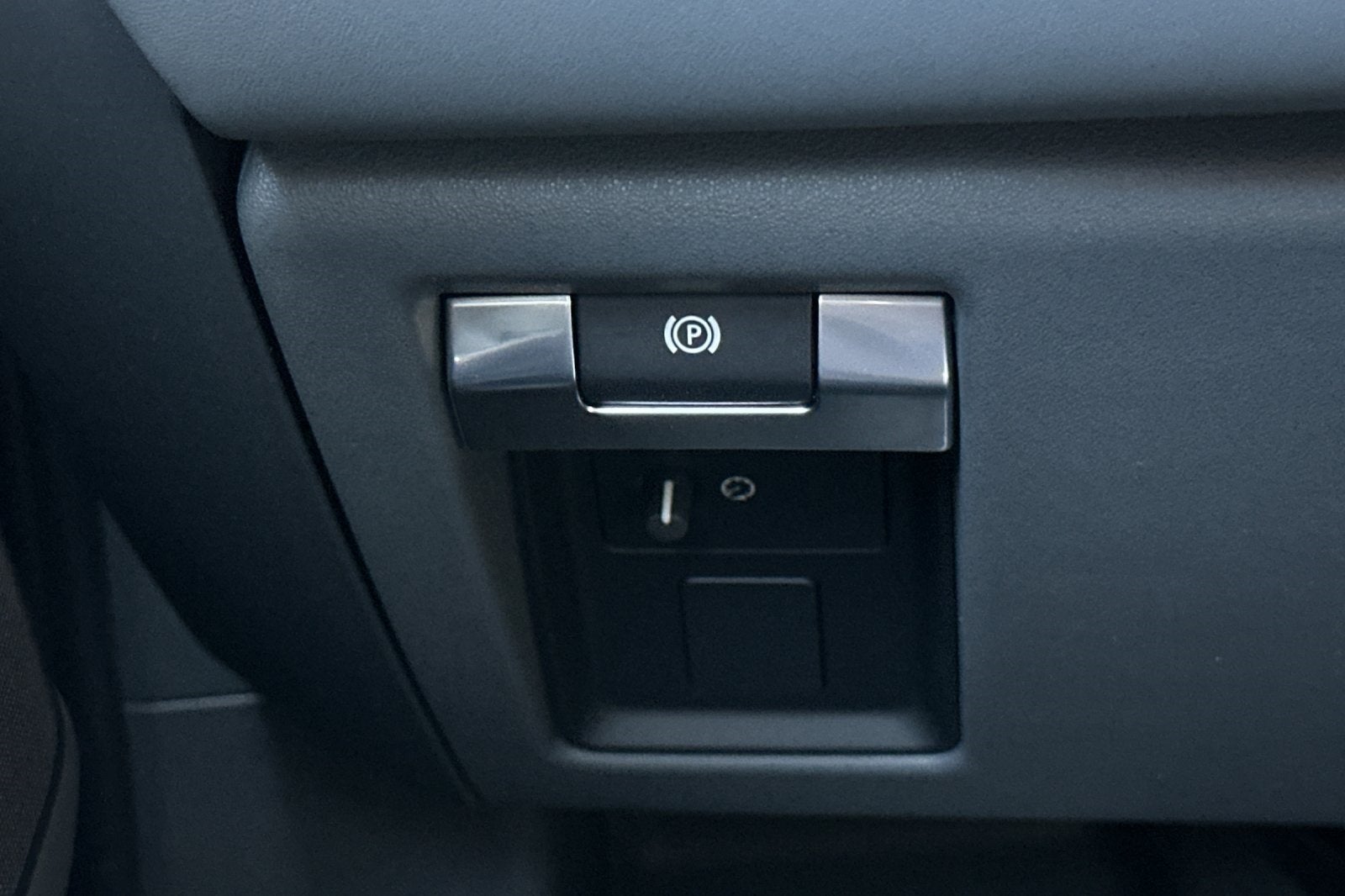 2026 Land Rover Defender 110 S