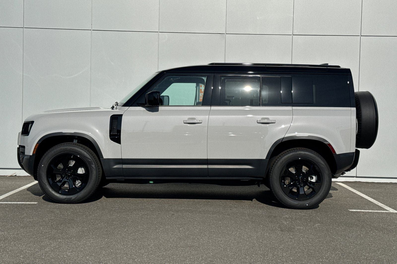 2026 Land Rover Defender 110 S