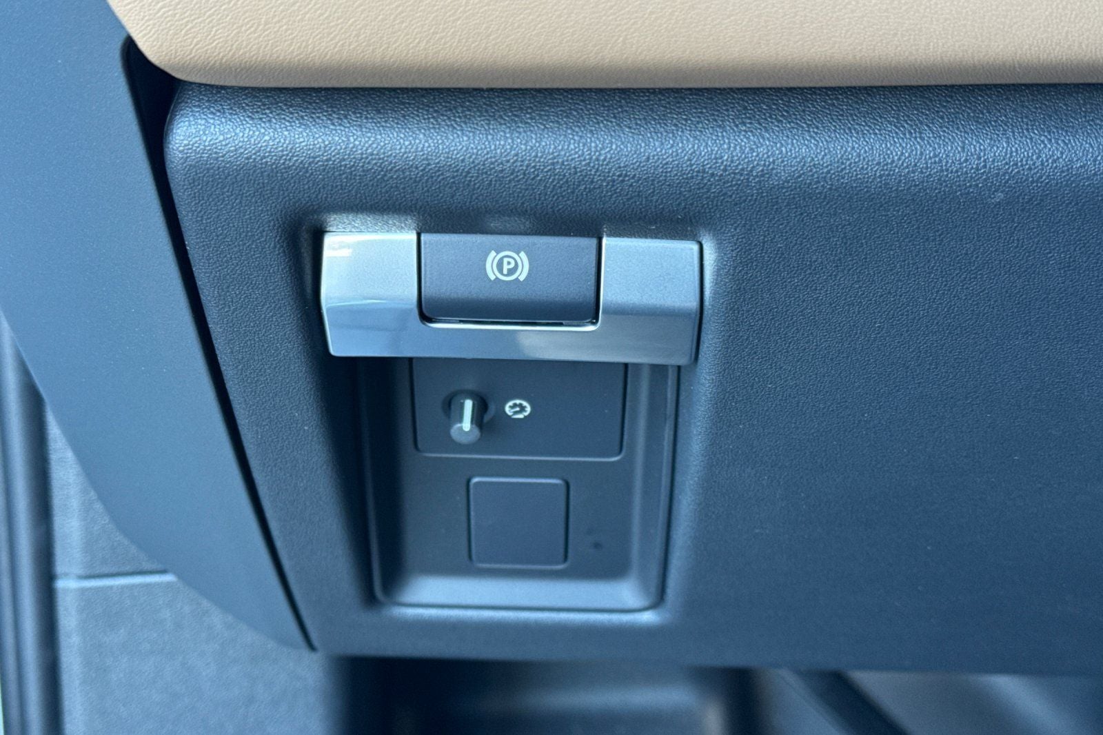 2026 Land Rover Defender 110 S