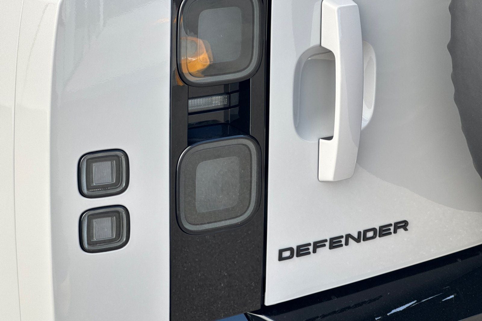 2026 Land Rover Defender 110 S