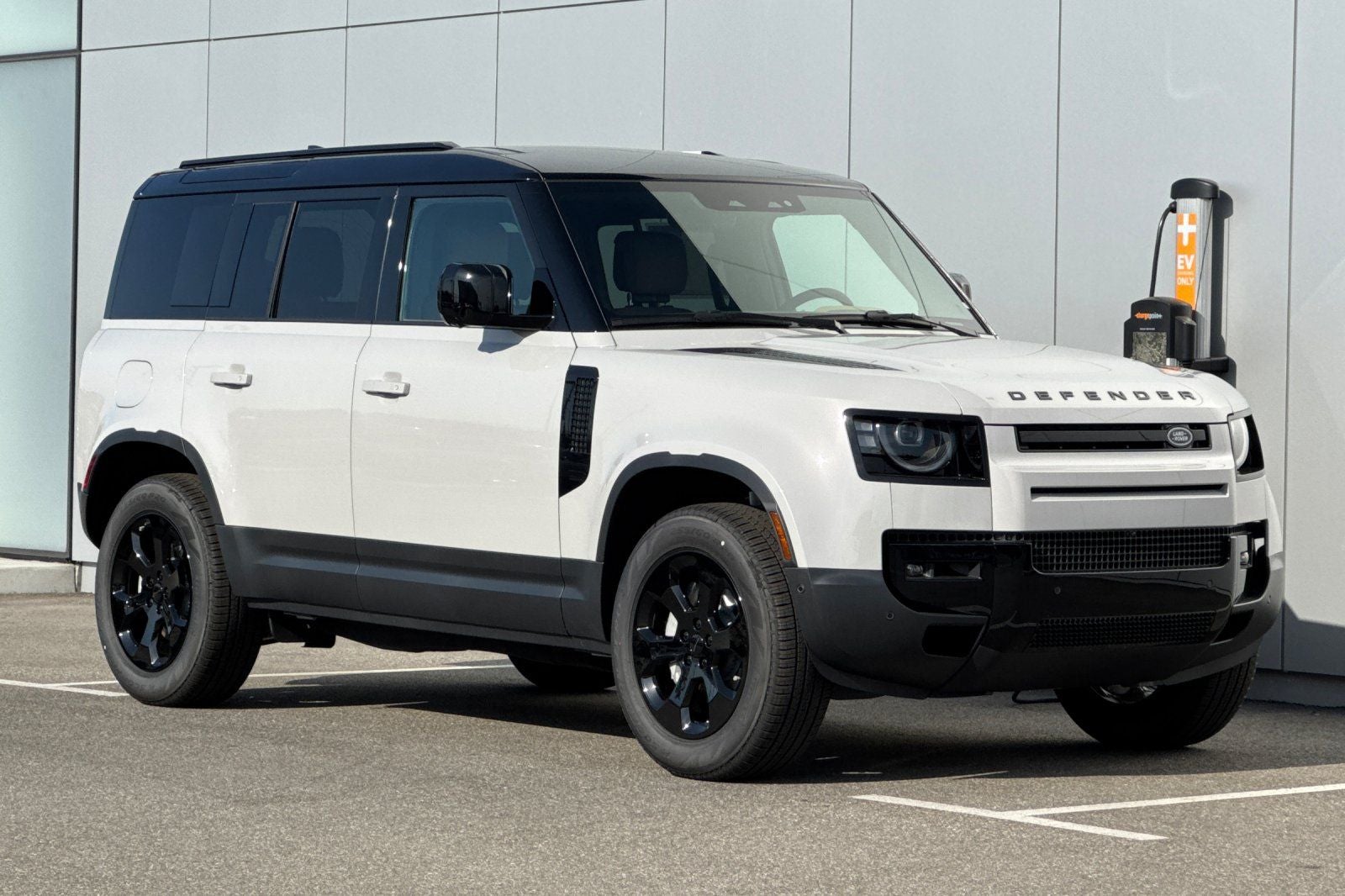 2026 Land Rover Defender 110 S