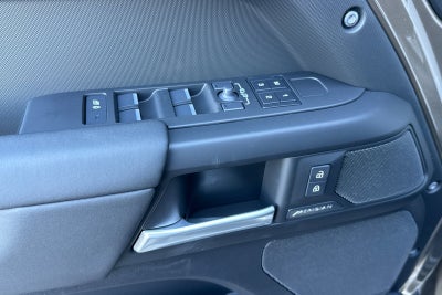 2026 Land Rover Defender 110 S