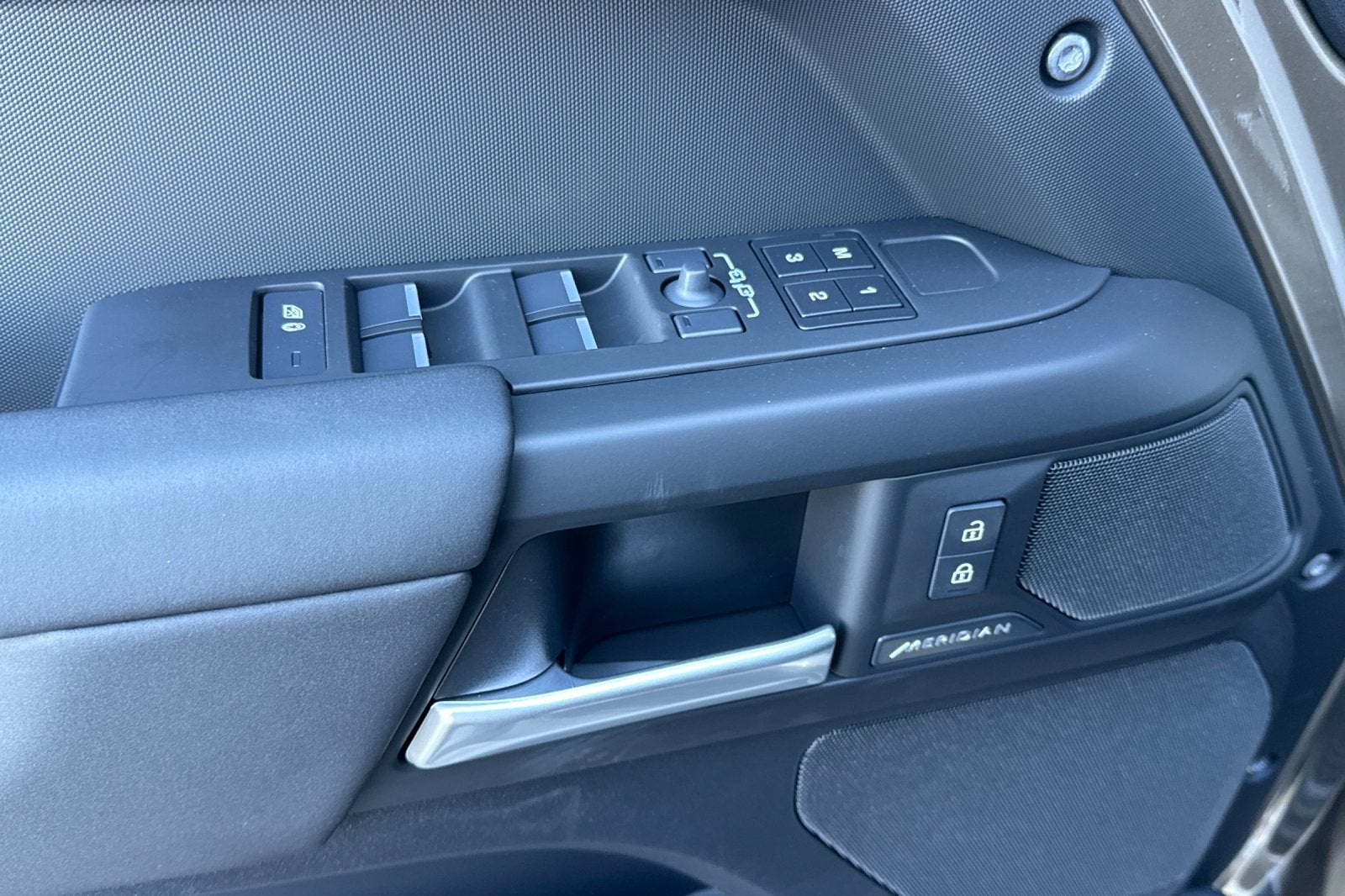 2026 Land Rover Defender 110 S