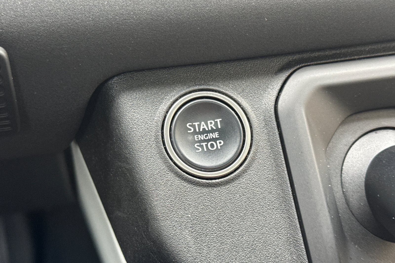 2023 Land Rover Defender 110 S