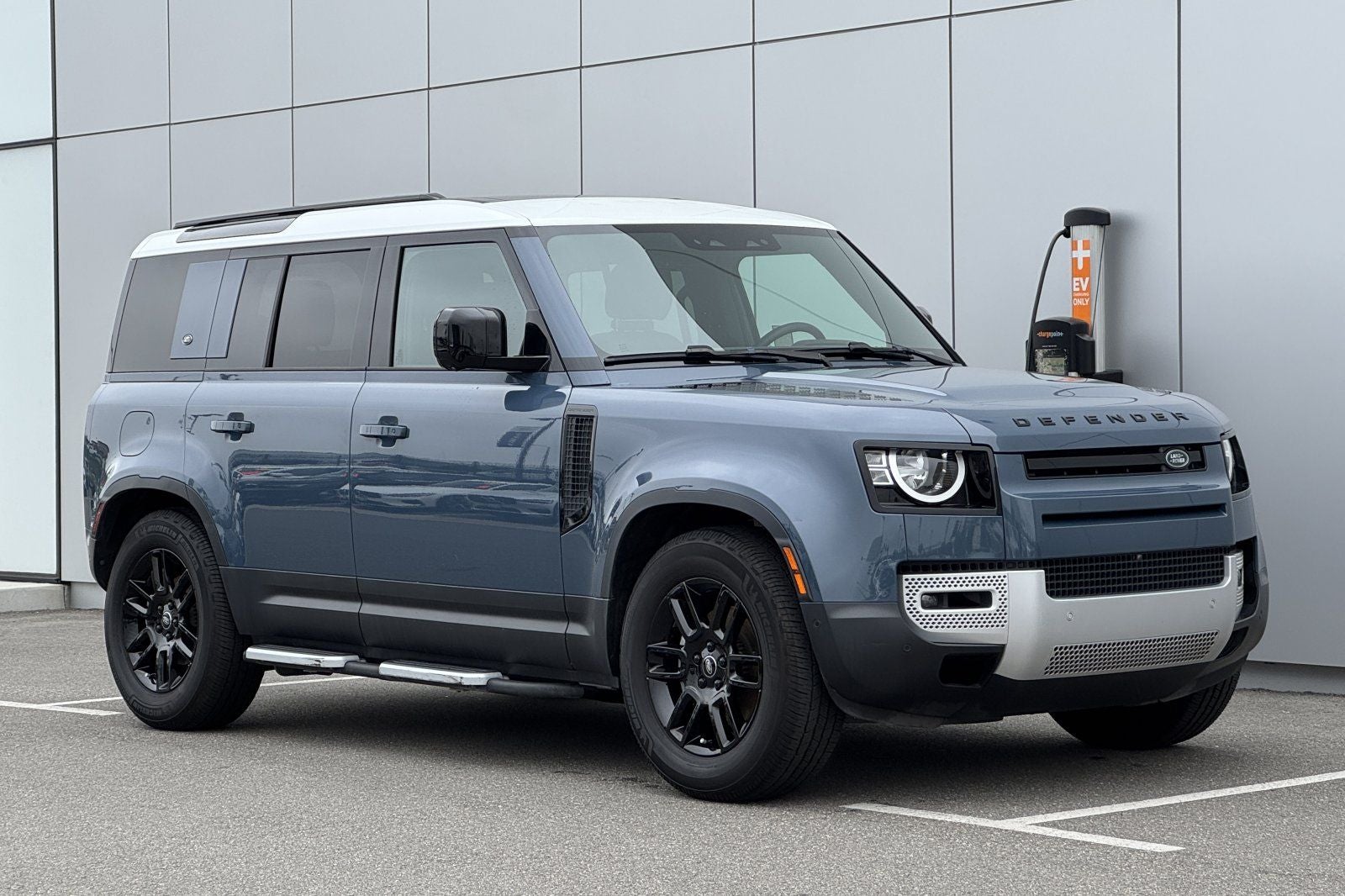 2023 Land Rover Defender 110 S