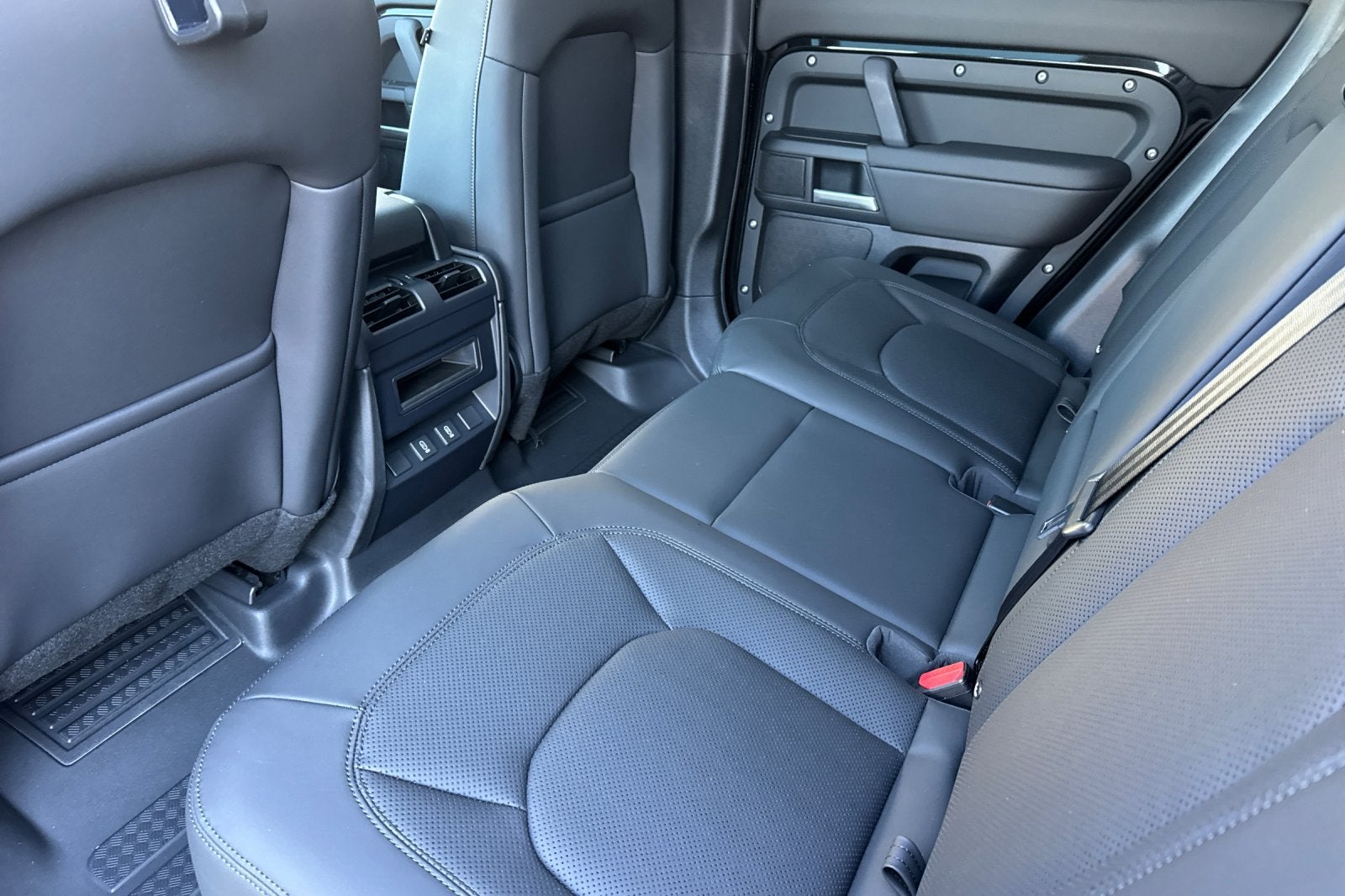 2026 Land Rover Defender 110 S
