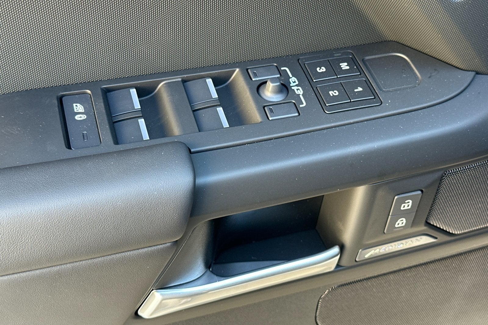 2026 Land Rover Defender 110 S