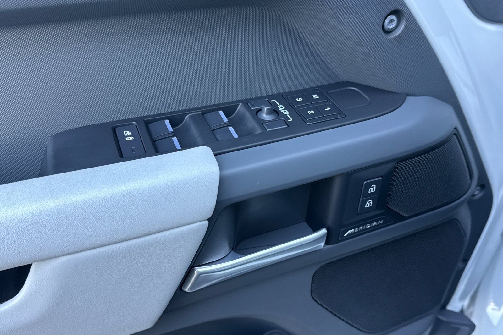 2026 Land Rover Defender 130 S