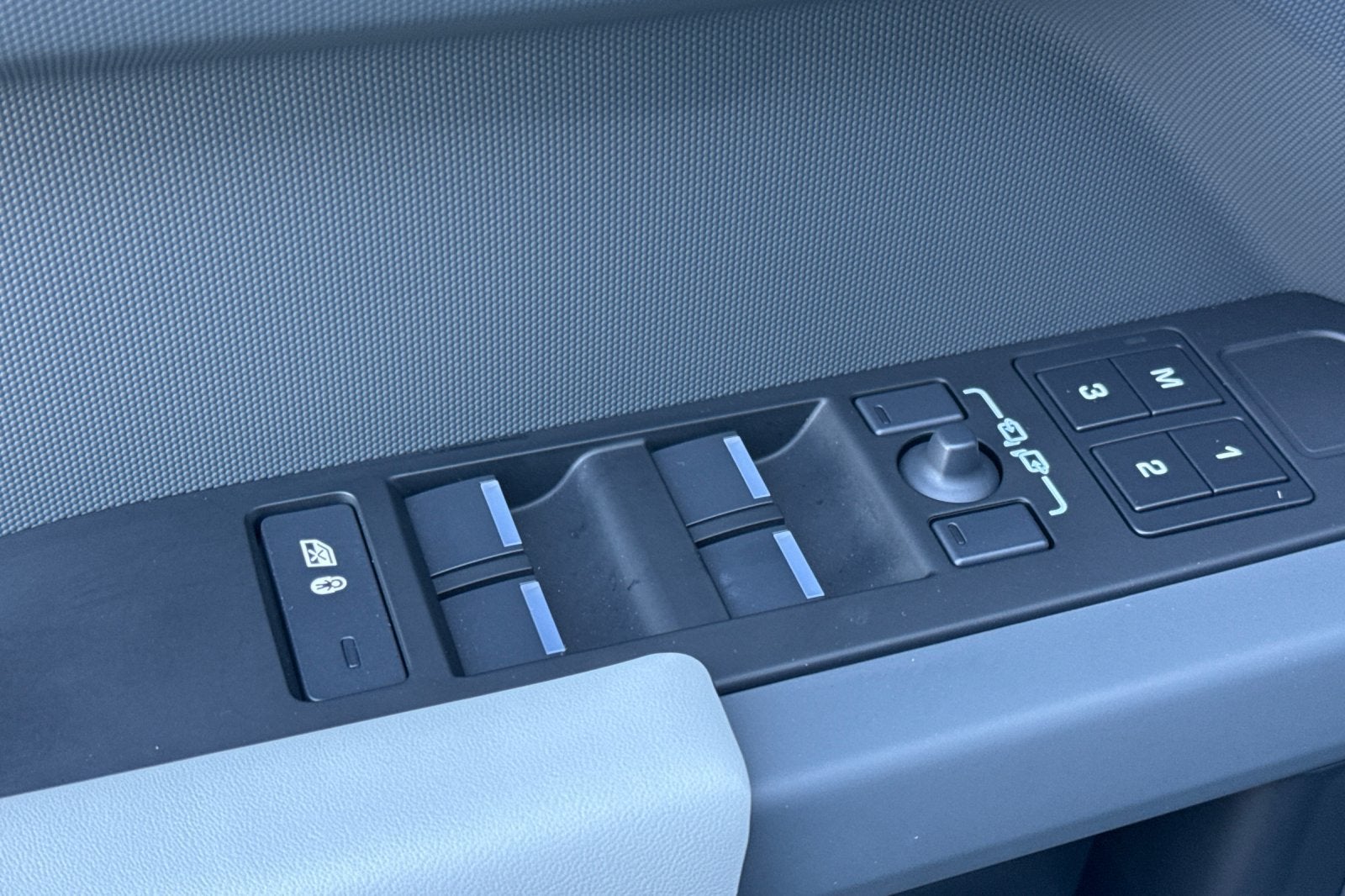 2026 Land Rover Defender 130 S