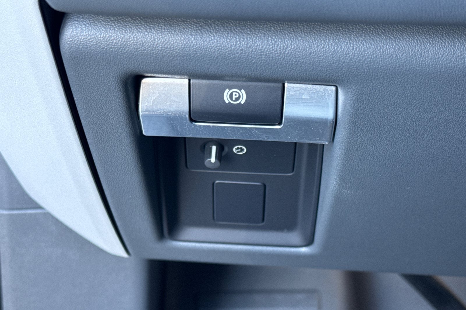 2026 Land Rover Defender 130 S