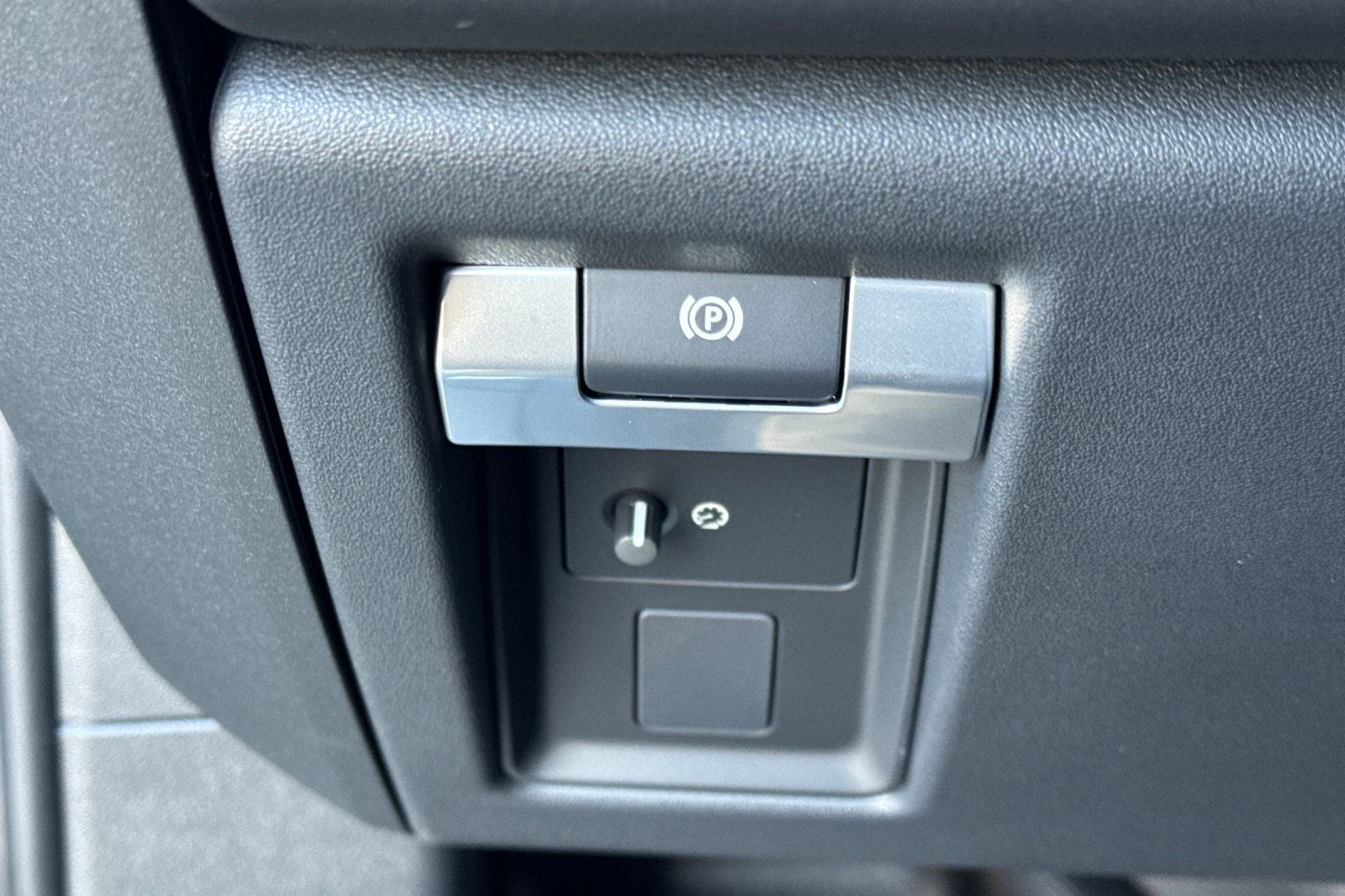 2026 Land Rover Defender 110 Trophy Edition Keswick