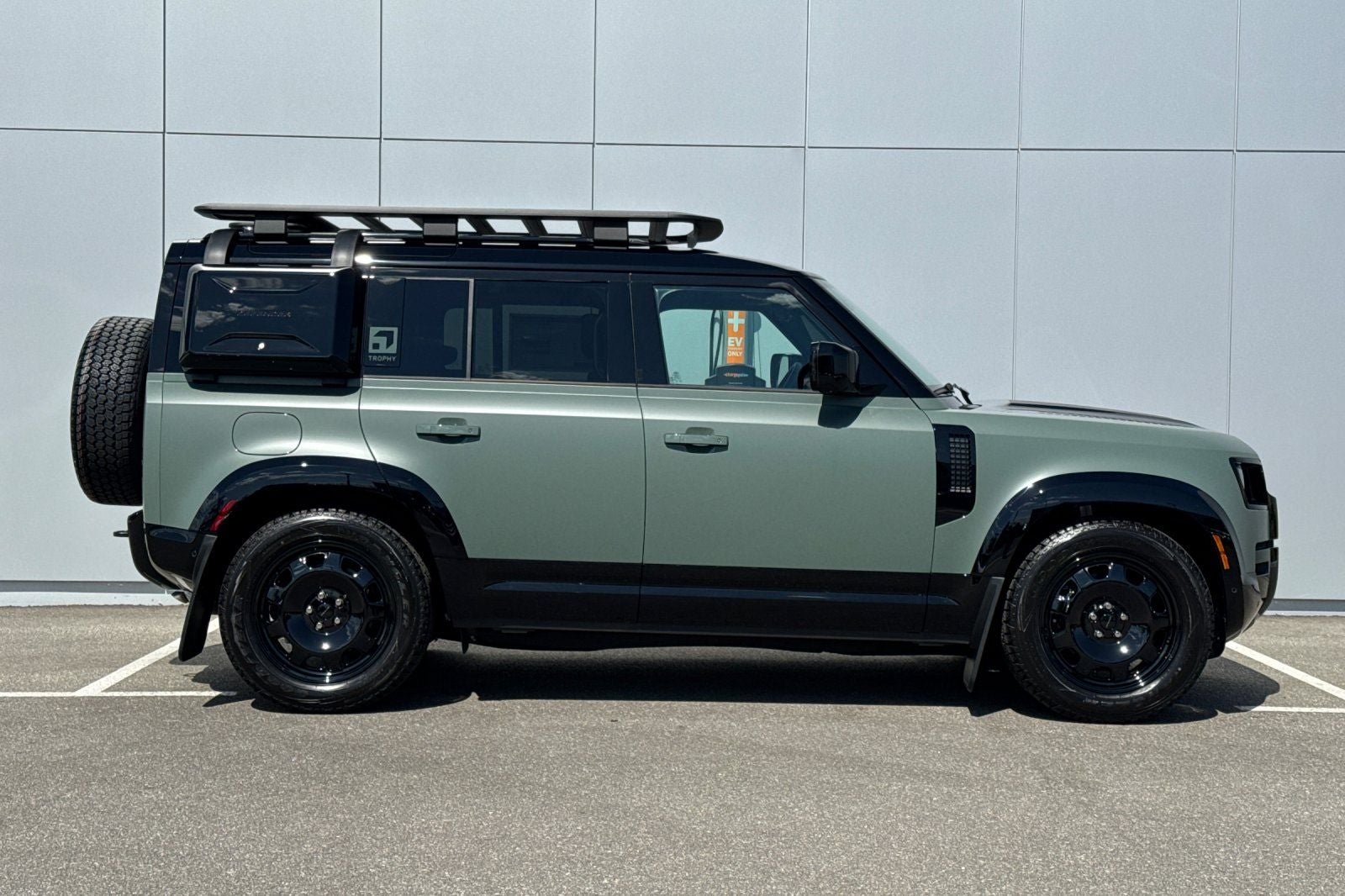 2026 Land Rover Defender 110 Trophy Edition Keswick