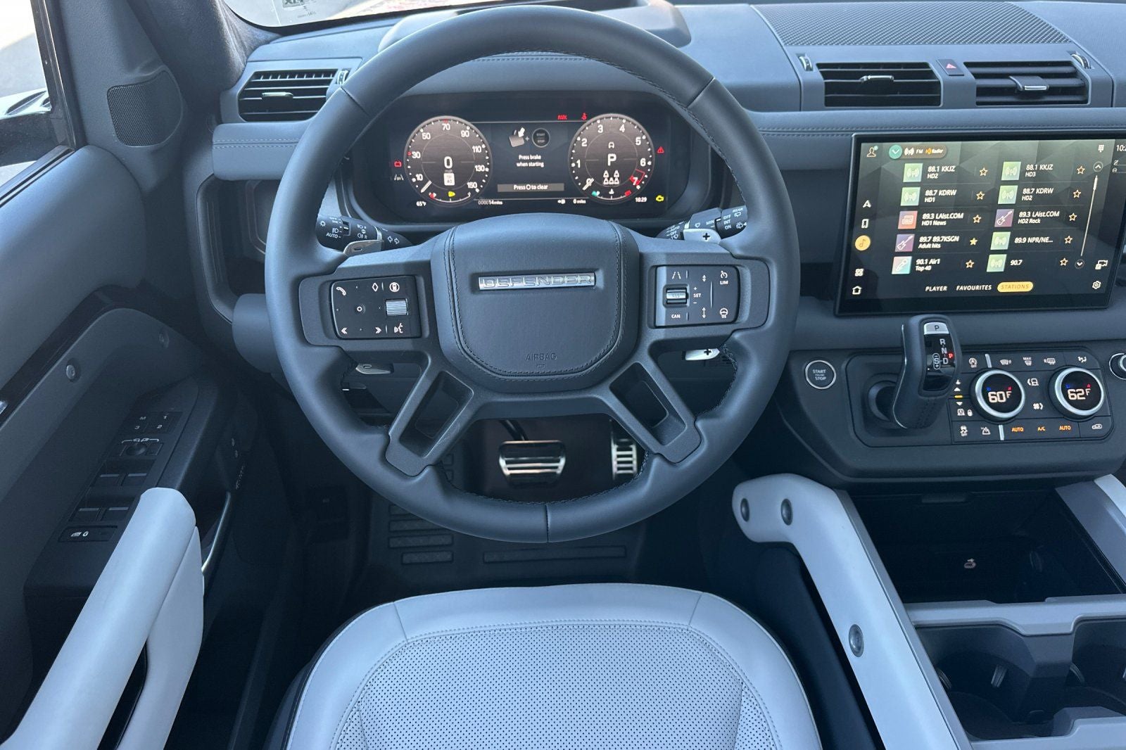 2025 Land Rover Defender 130 V8