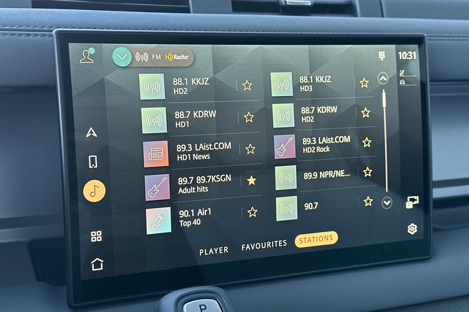 2025 Land Rover Defender 130 V8