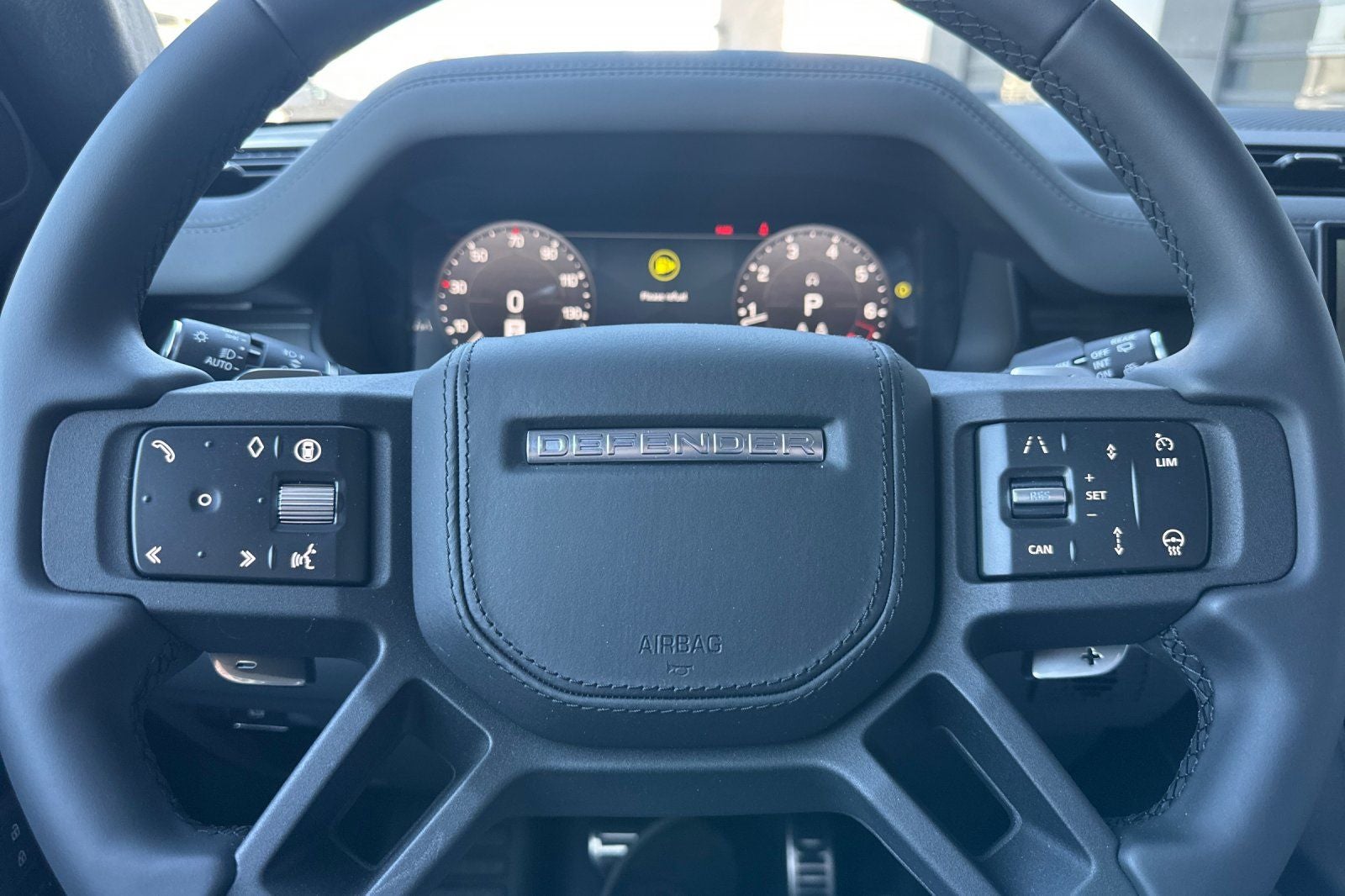 2025 Land Rover Defender 130 V8