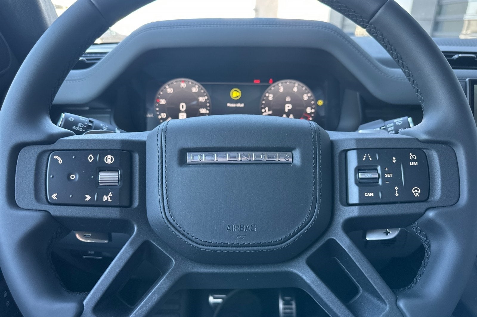 2025 Land Rover Defender 130 V8