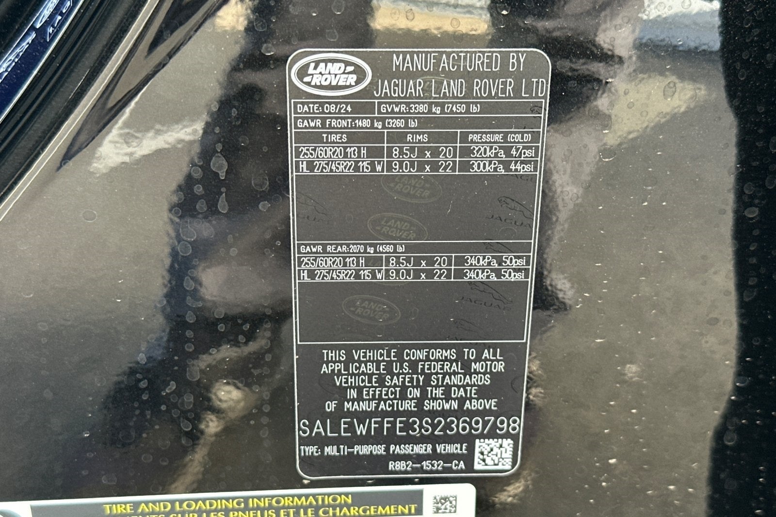 2025 Land Rover Defender 130 V8