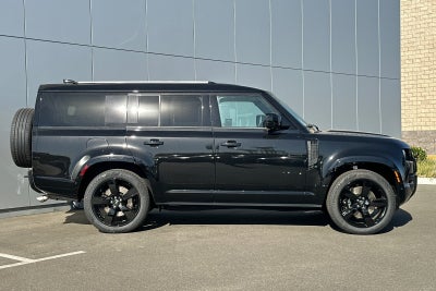 2025 Land Rover Defender 130 V8