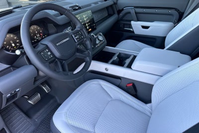 2025 Land Rover Defender 130 V8