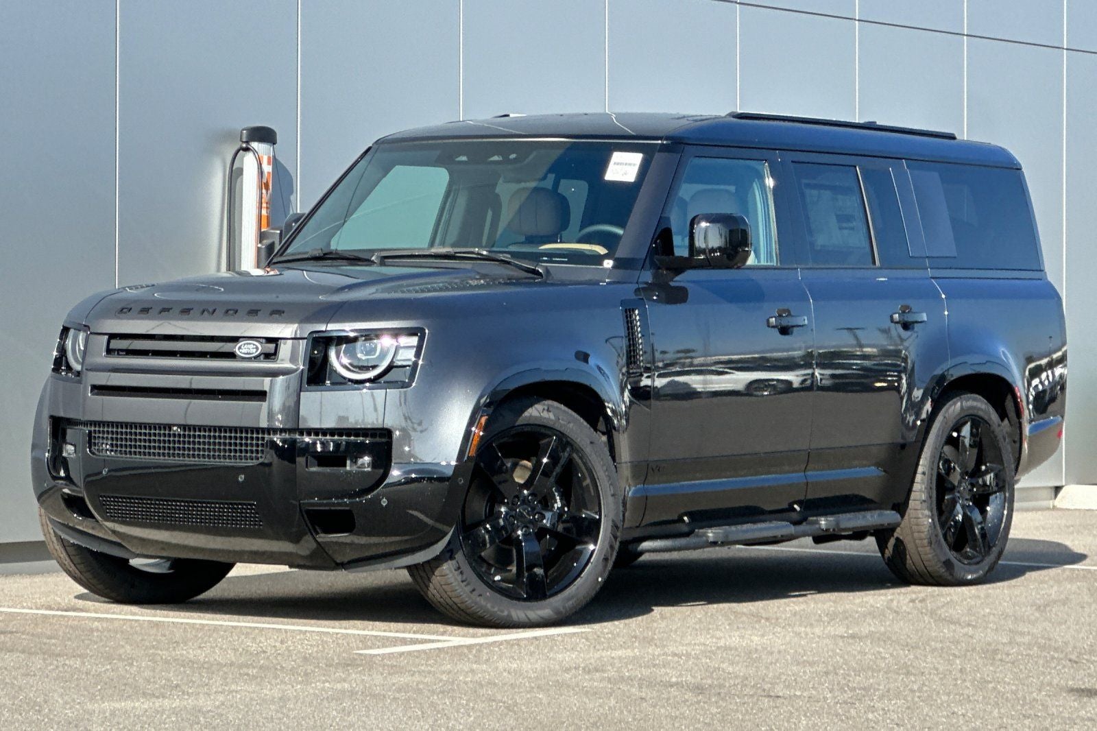 2026 Land Rover Defender 130 V8