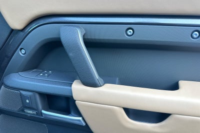 2026 Land Rover Defender 130 V8