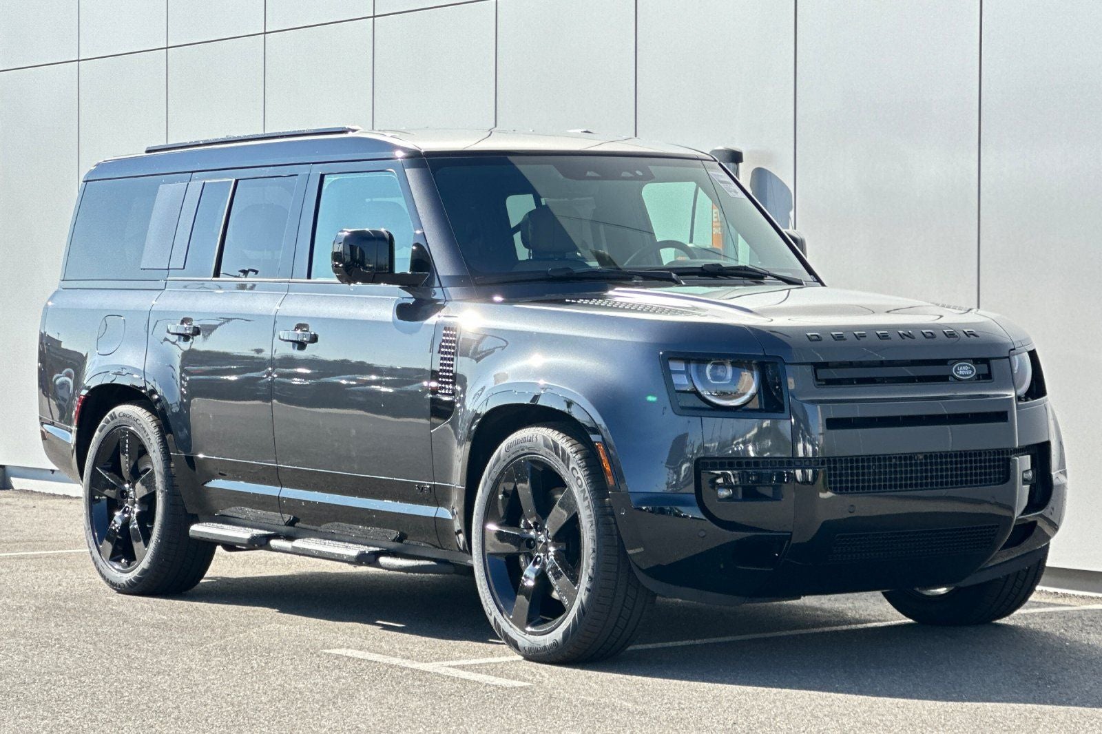 2026 Land Rover Defender 130 V8