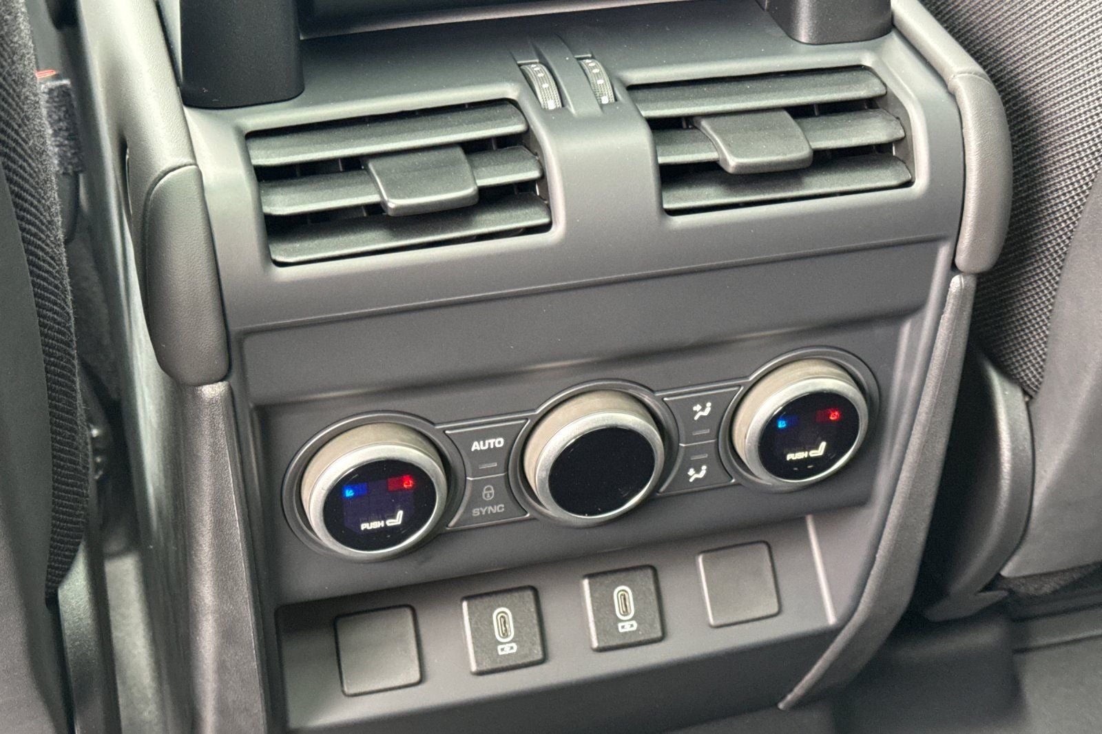 2026 Land Rover Defender 110 X