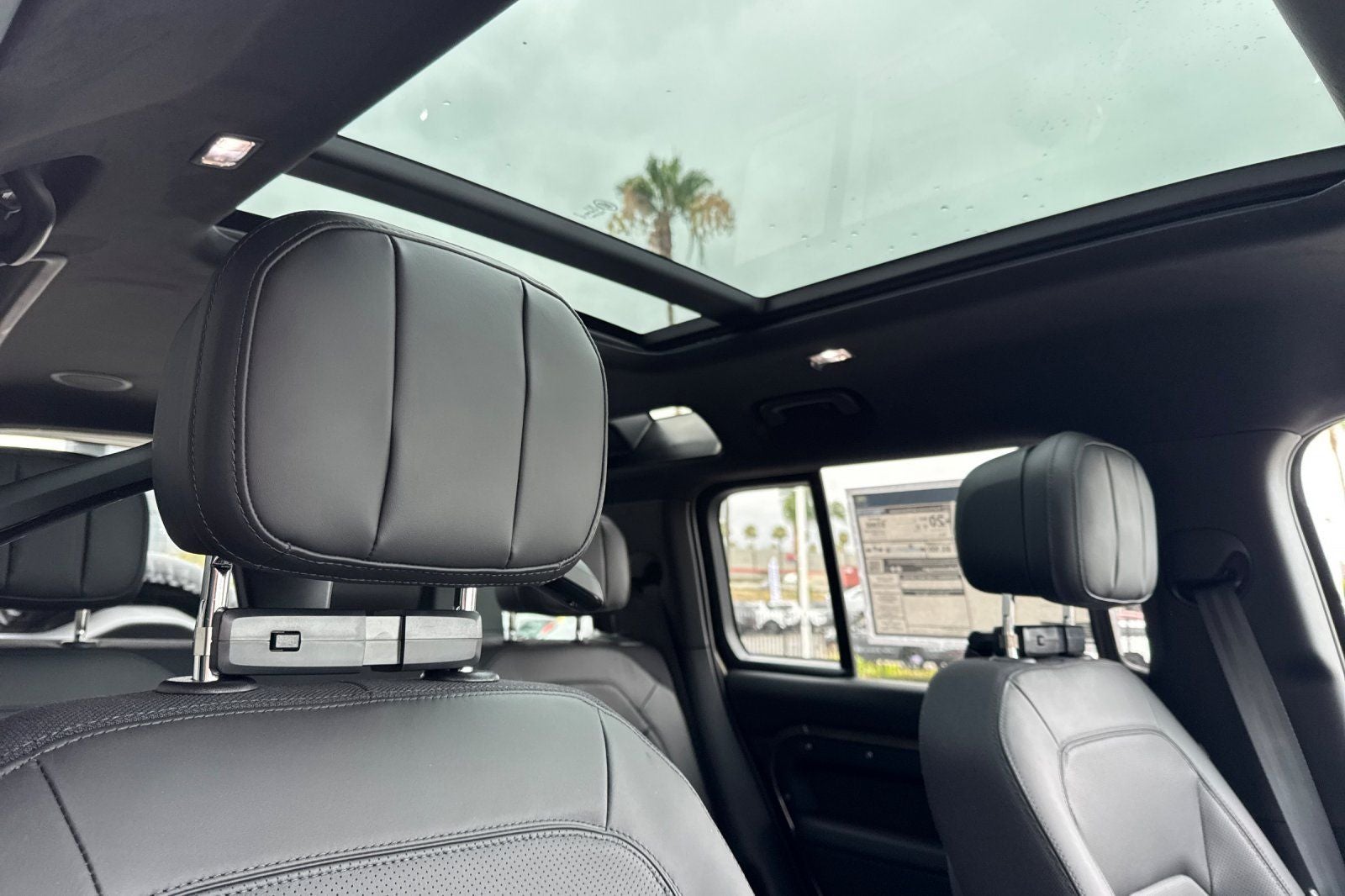 2026 Land Rover Defender 110 X