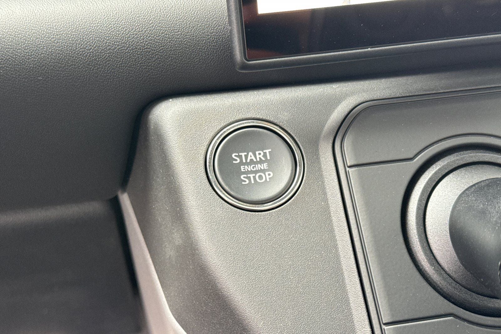 2026 Land Rover Defender 110 X