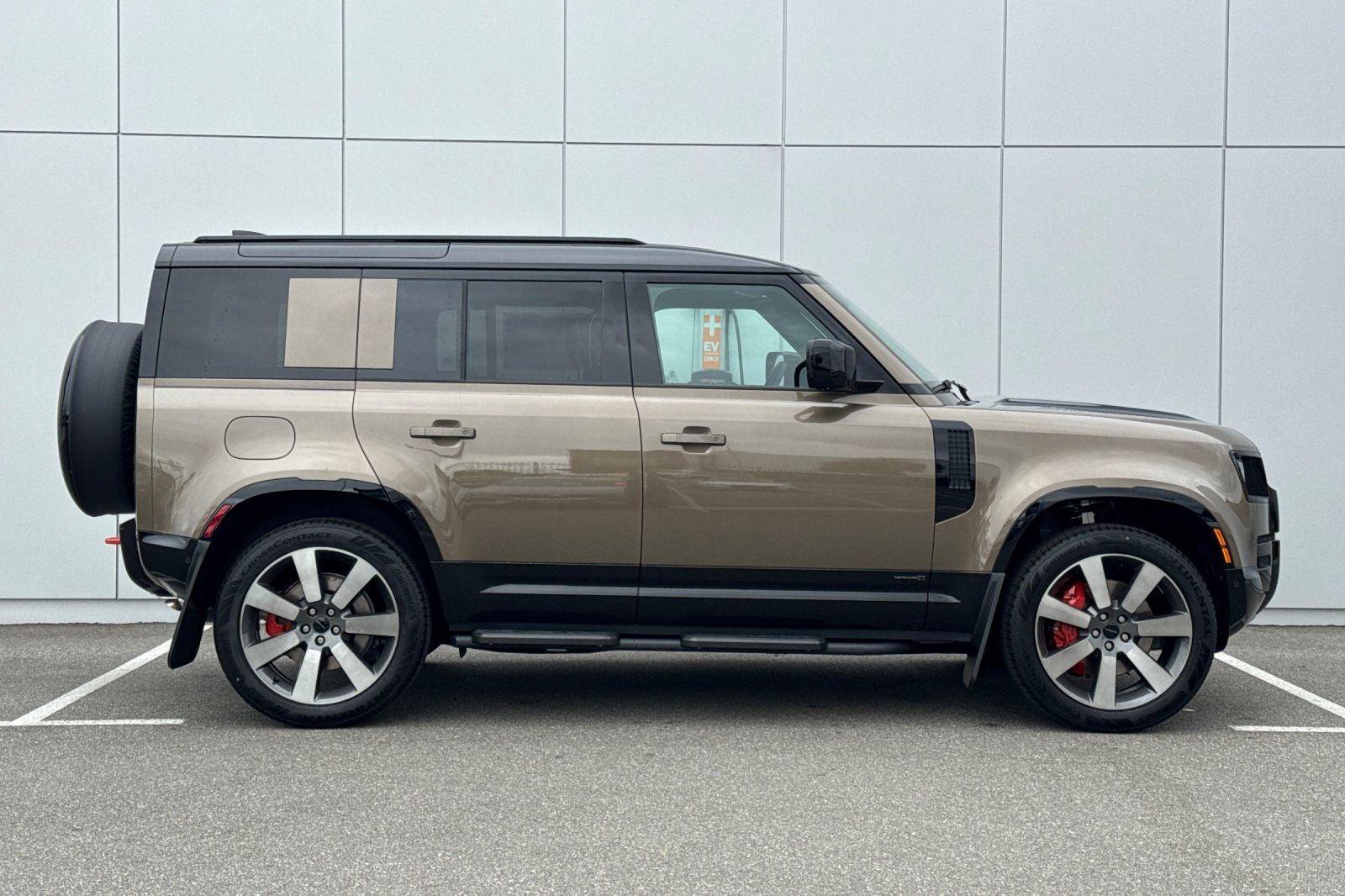 2026 Land Rover Defender 110 X