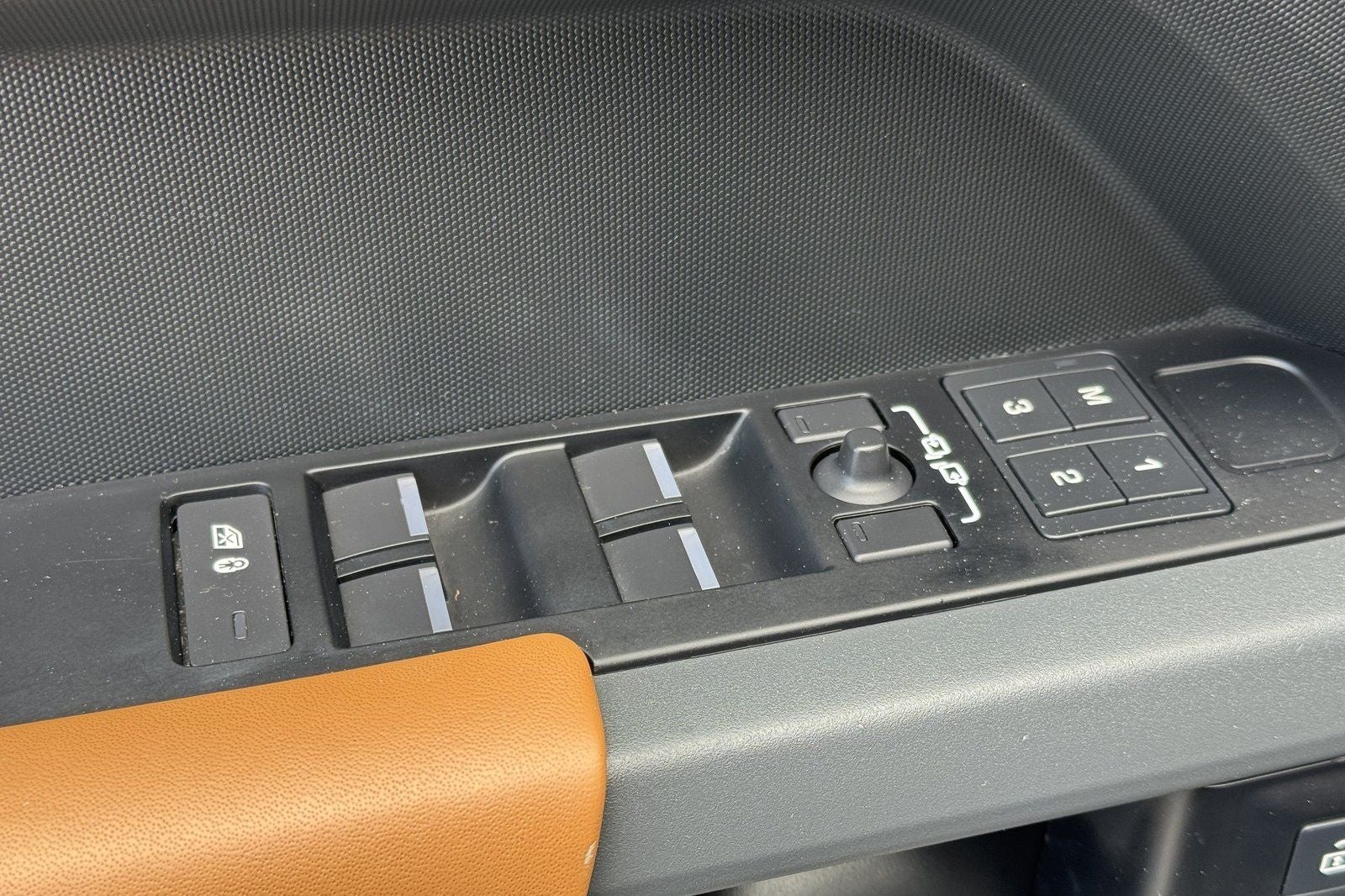 2023 Land Rover Defender 130 X