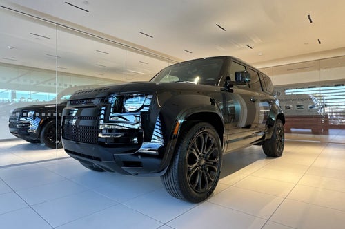 2026 Land Rover Defender 110 V8