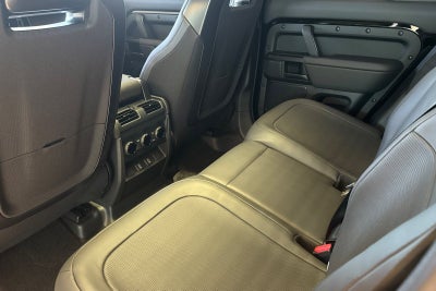 2026 Land Rover Defender 110 V8