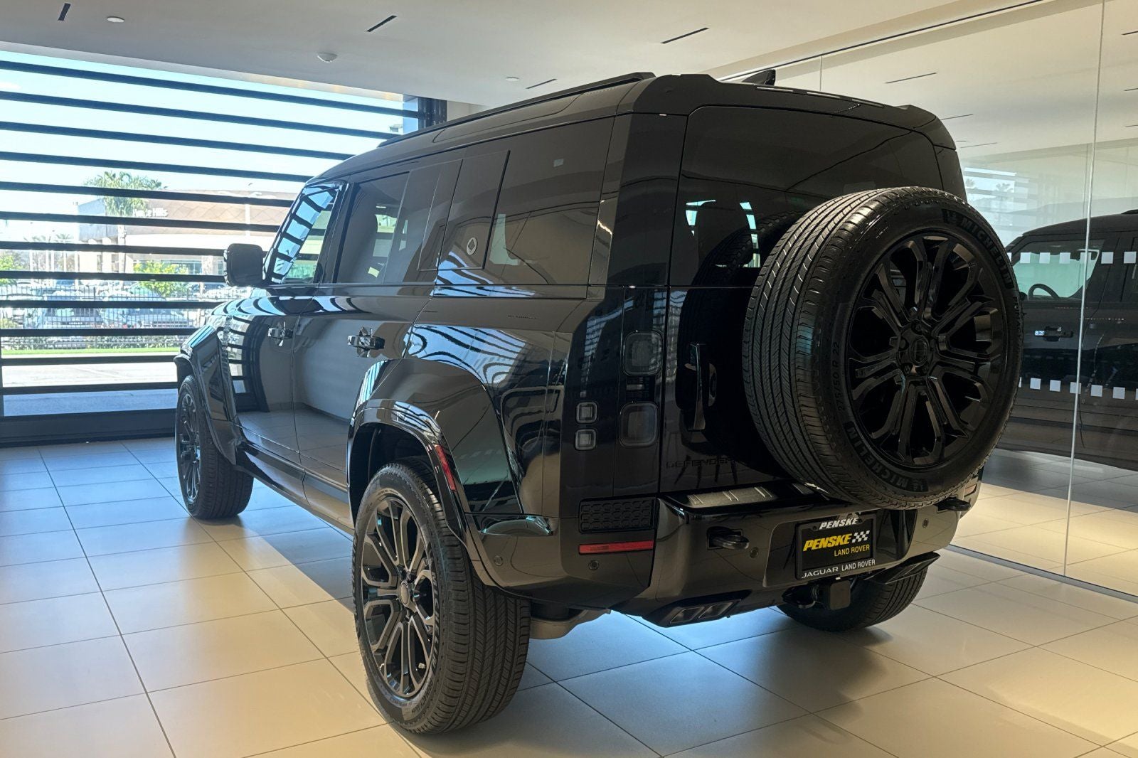 2026 Land Rover Defender 110 V8