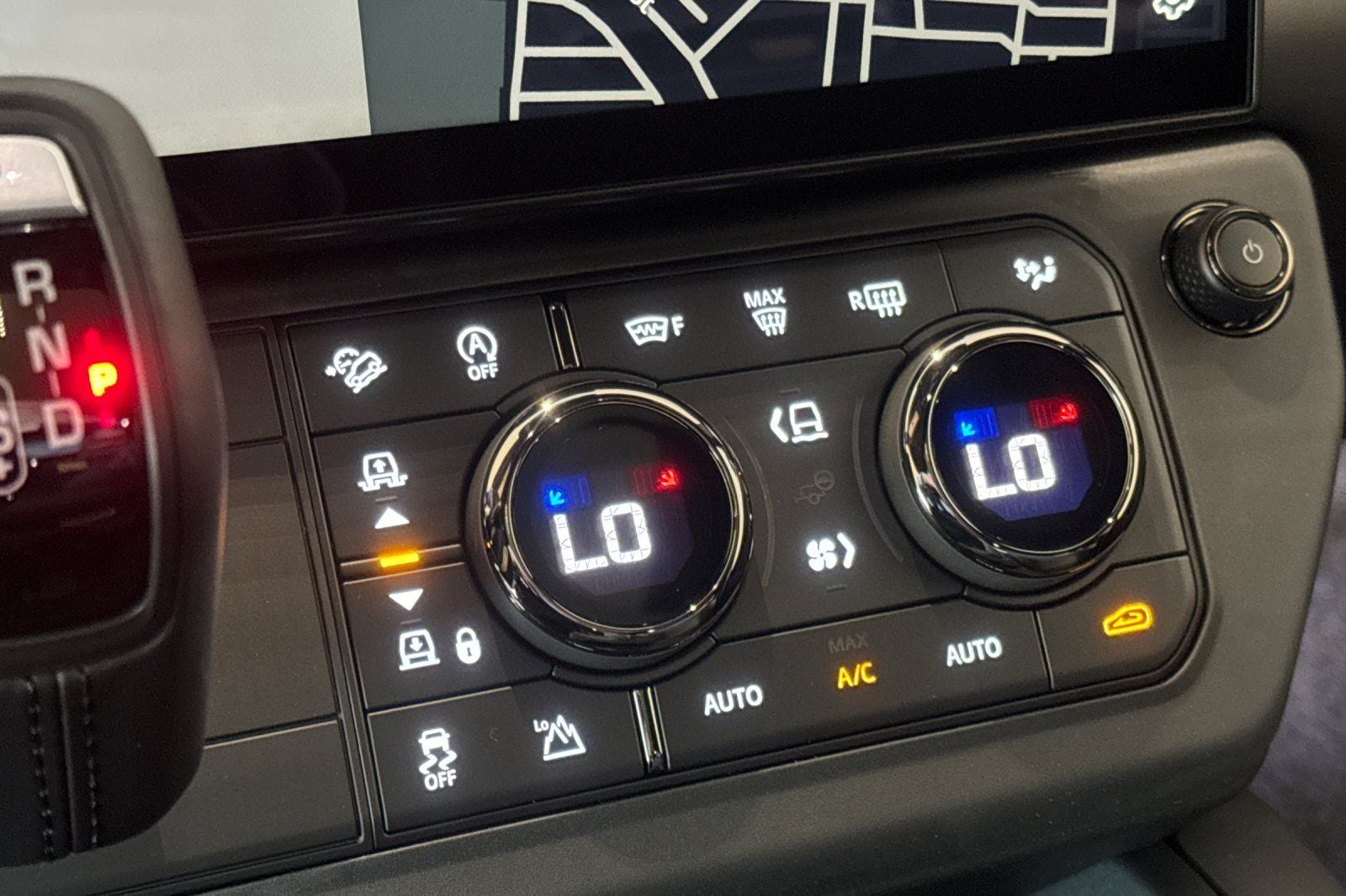 2026 Land Rover Defender 110 V8